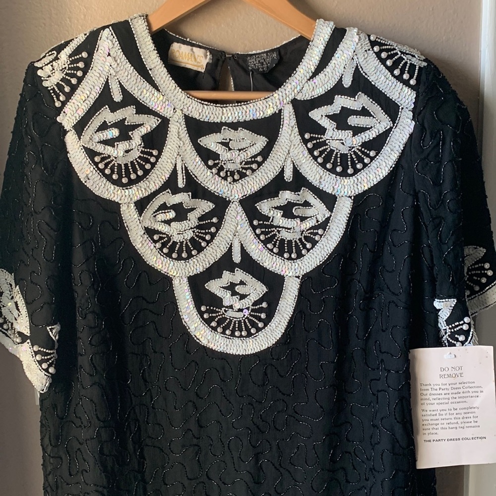 ROAMAN’S Vintage Black and White Sequin Silk Short Sleeve Blouse